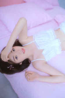 短篇超级YIN荡银行女职员未删减版