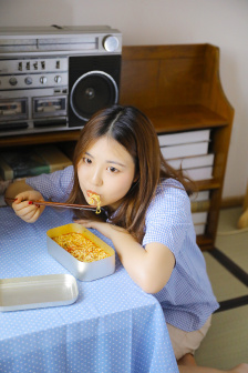 白衣绳